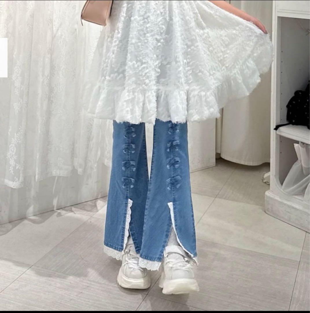 新品Merry jenny ribbon スリムフレアデニムパンツ M