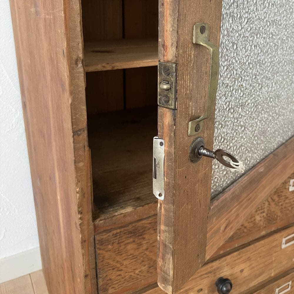 昭和レトロ 古い木製収納棚 ダイヤガラス キャビネット アンティーク 古道具