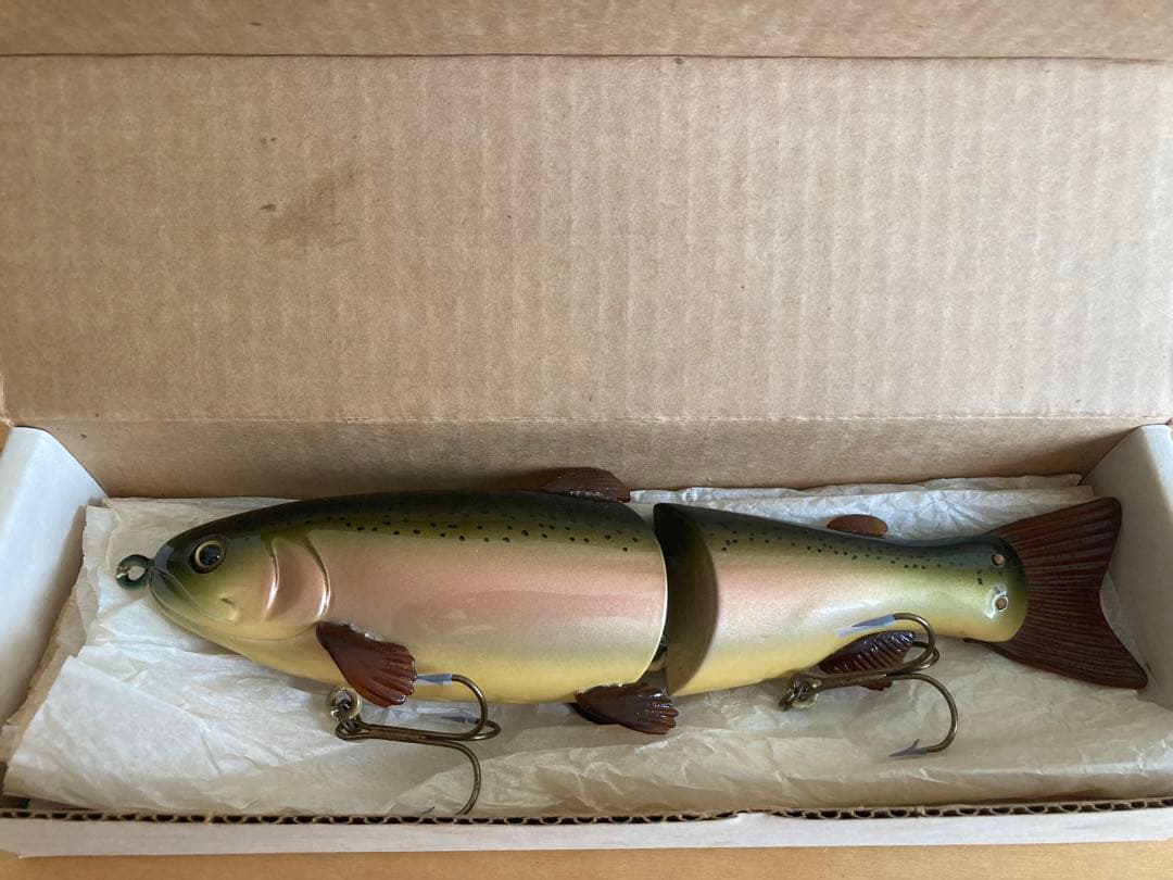 キャスティークトラウトリップレス　rare castaic trout