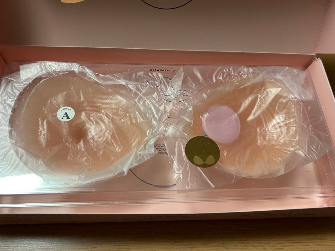 お値下中Nubra 3Dヌーブラ Aカップ バストトップケアパッドヌーピット付