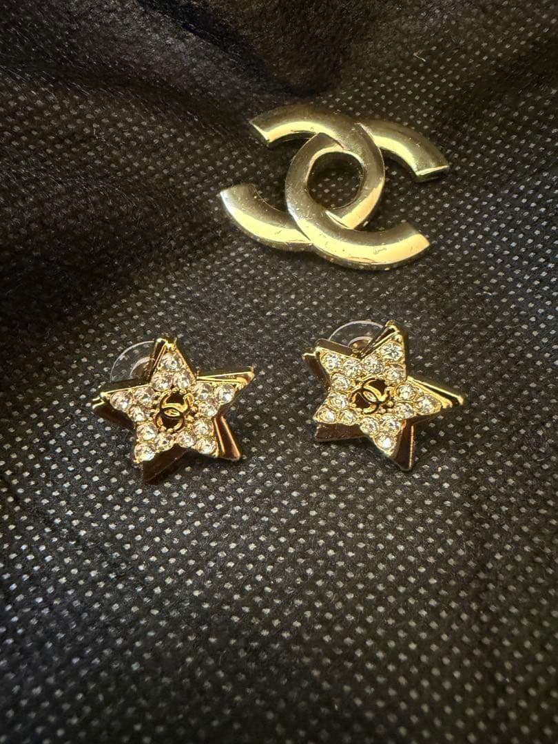 シャネル　星形クリスタル装飾ピアス