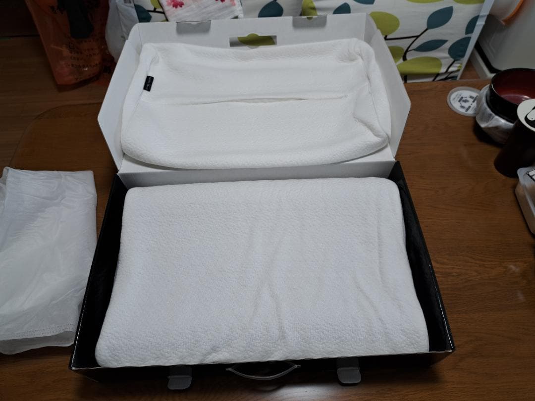 ヒツジのいらない枕 テンセル枕カバー付 至極　別売り予備カバー付き