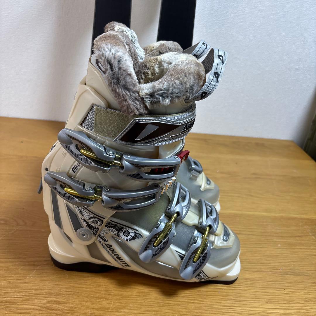 未使用　新品　レディーススキーセット　Volkl 156cm　24-24.5cm