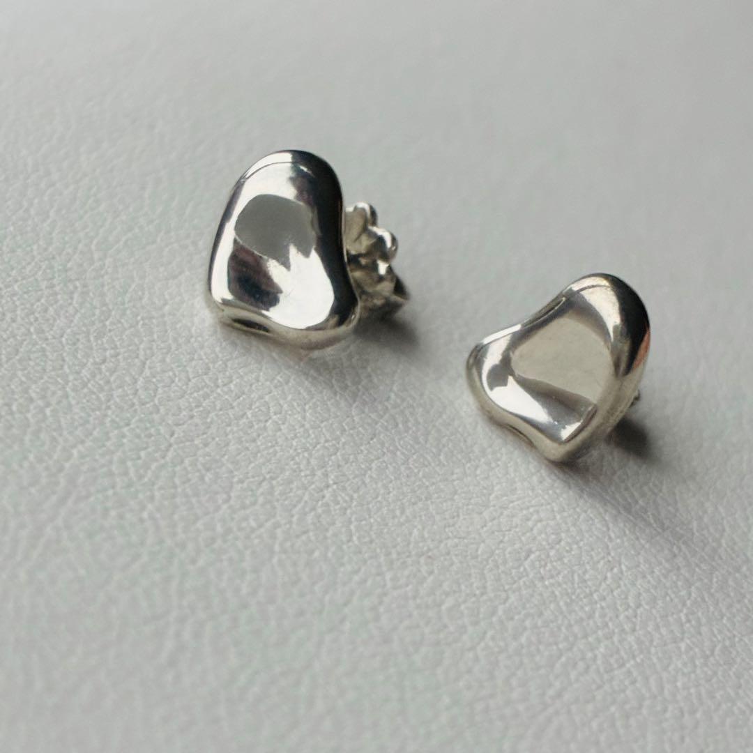 チューラ・ブルー です！TIFFANY & Co. フルハート ピアス