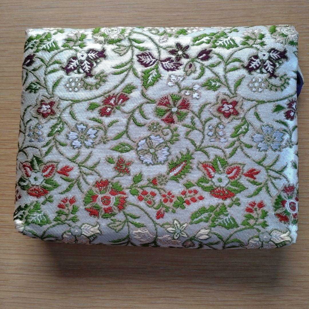 茶道具　数寄屋袋　早雲寺文台裂九色蔓唐草銀襴　ハンドメイド