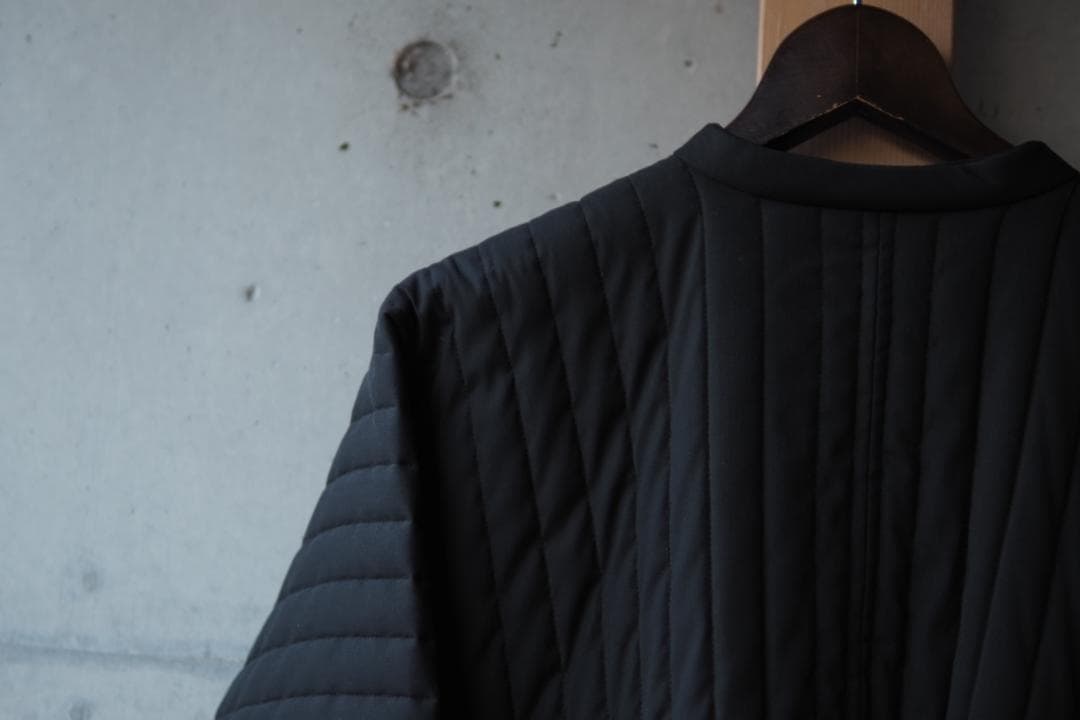 jugen lehl ウールシルクのキルティングコート　黒　美品　ヨーガンレール