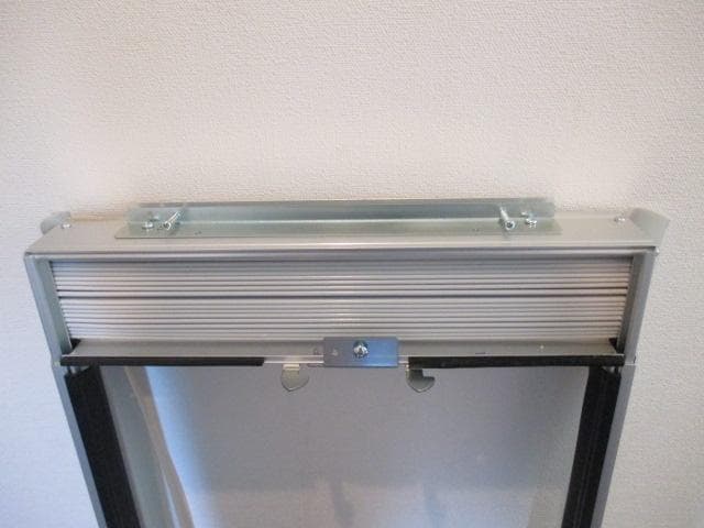 美品　トヨトミ　窓用エアコン　低騒音モデル　TIW-A1624 　2024年製