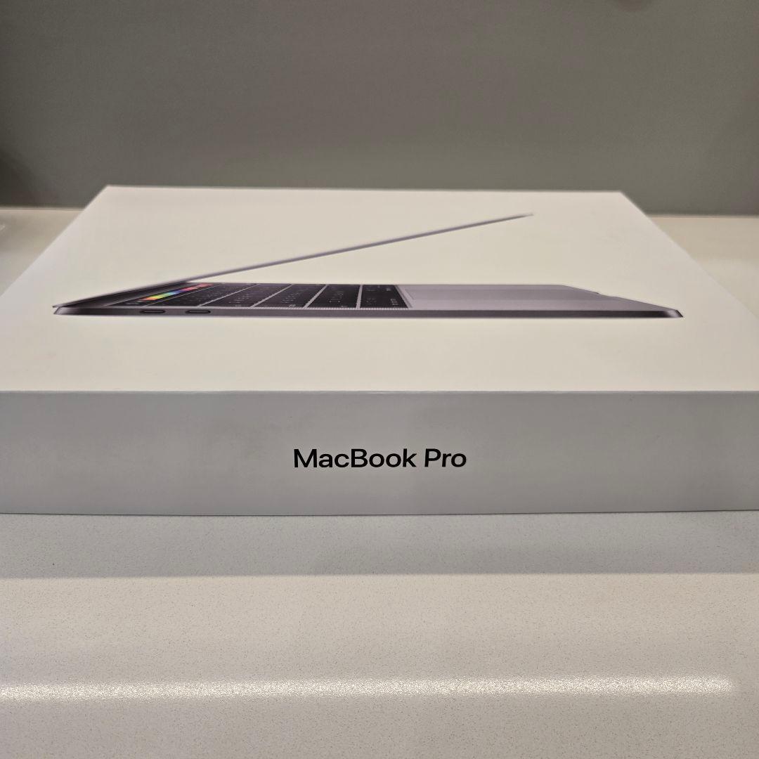 【服部半蔵】Apple MacBook Pro 本体