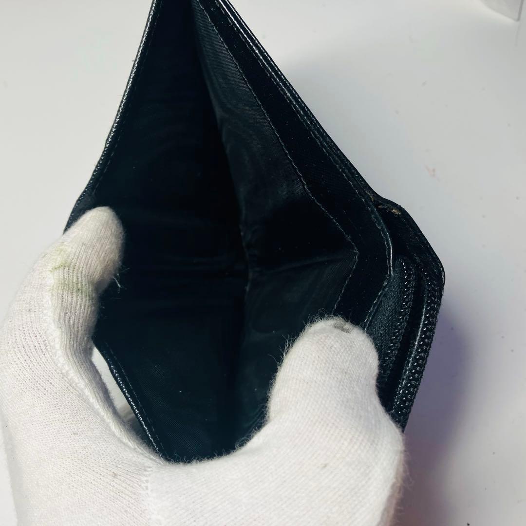 極美品　PRADA 黒 コンパクトウォレット　 サフィアーノレザーシルバー金具