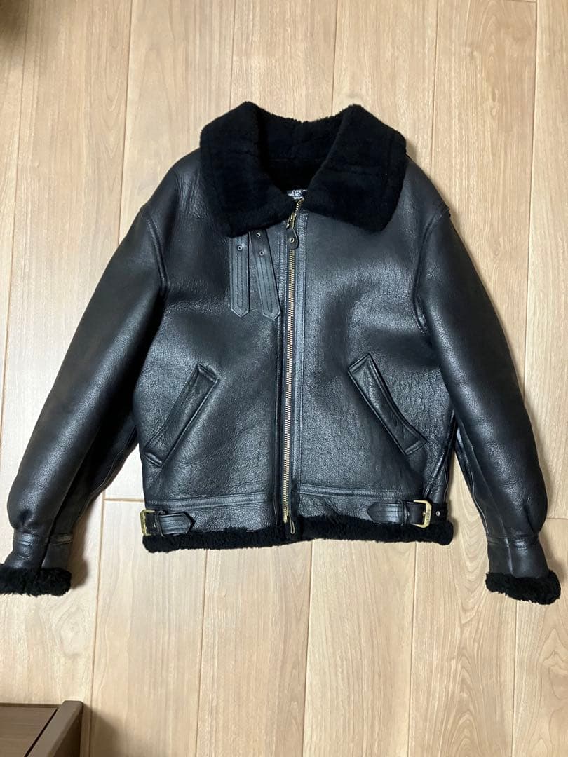美品　AVIREX　B3 ムートンレザージャケット サイズ38 黒