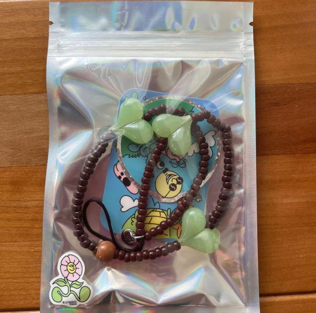 STRING TING BROWN SUEDE ハートビーズ スマホストラップ