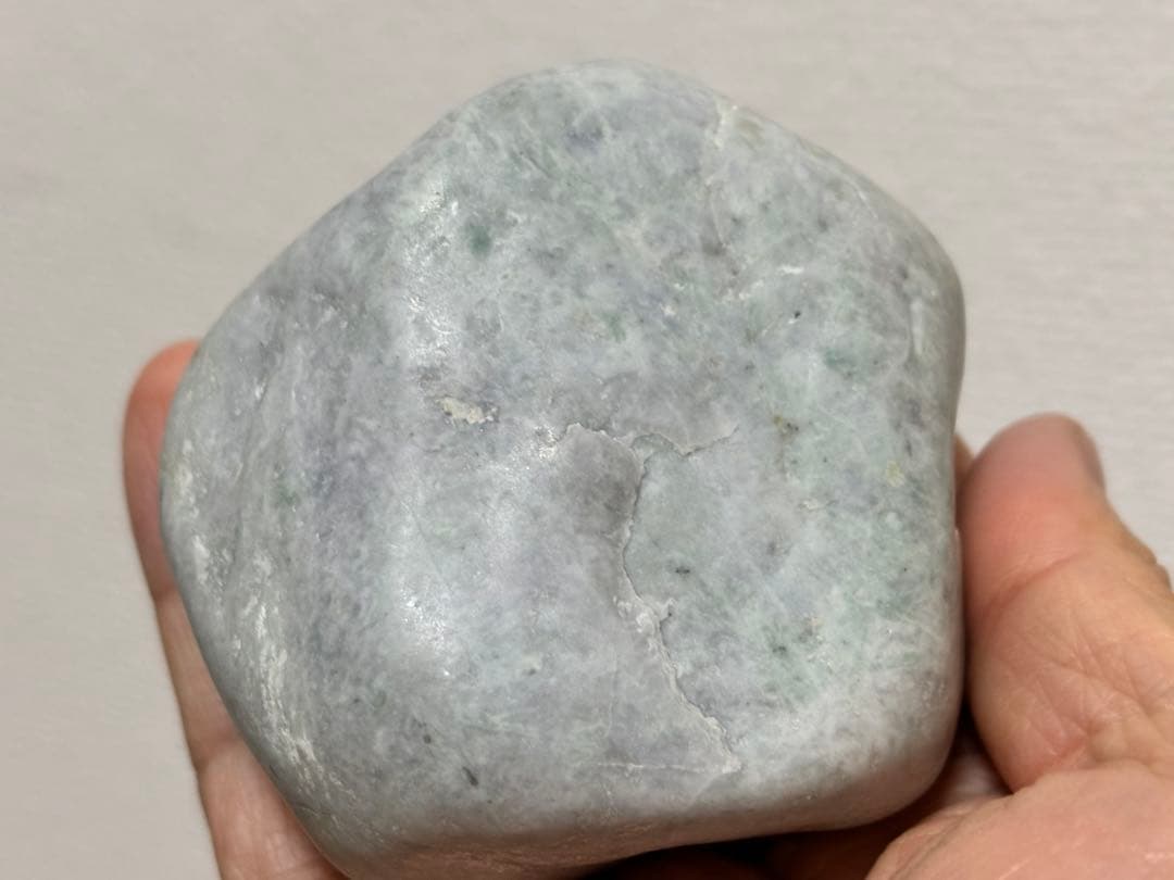 【国石】糸魚川翡翠 翠×紫 翡翠 海石 原石 緑＆ラベンダー 約485ｇ