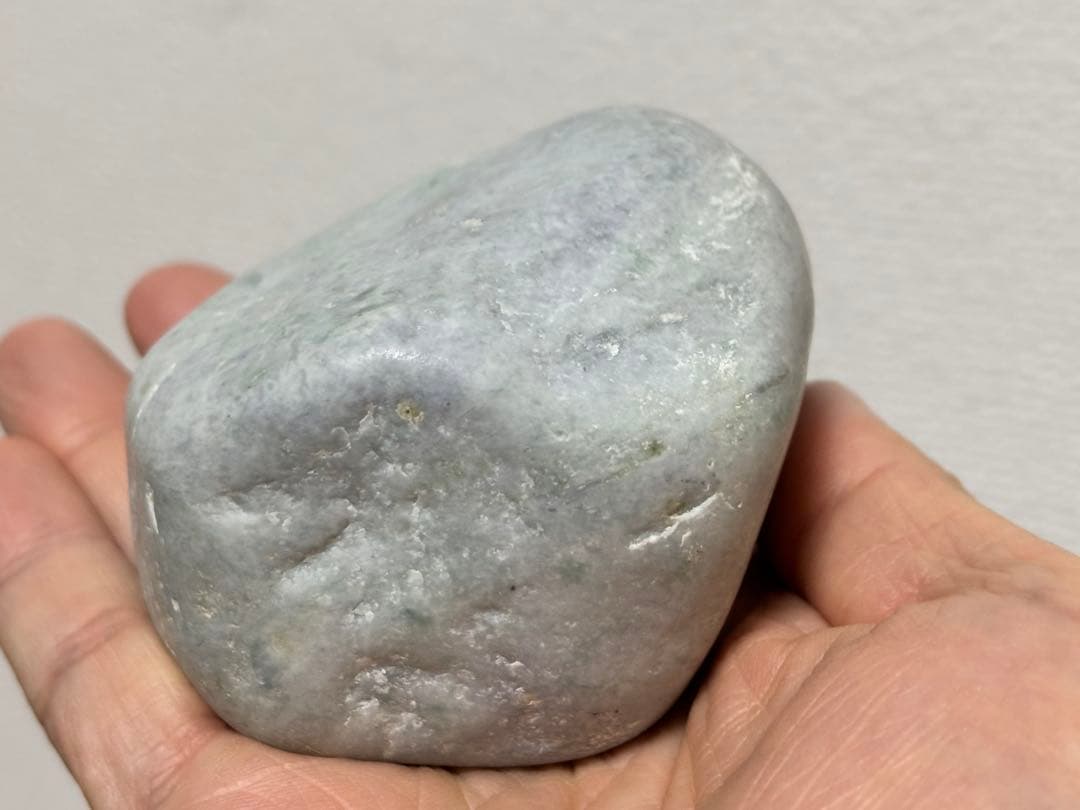 【国石】糸魚川翡翠 翠×紫 翡翠 海石 原石 緑＆ラベンダー 約485ｇ