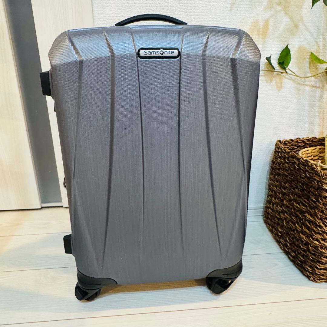 サムソナイト　スーツケース　軽量　拡張あり　キャリーケース　3.3キロ