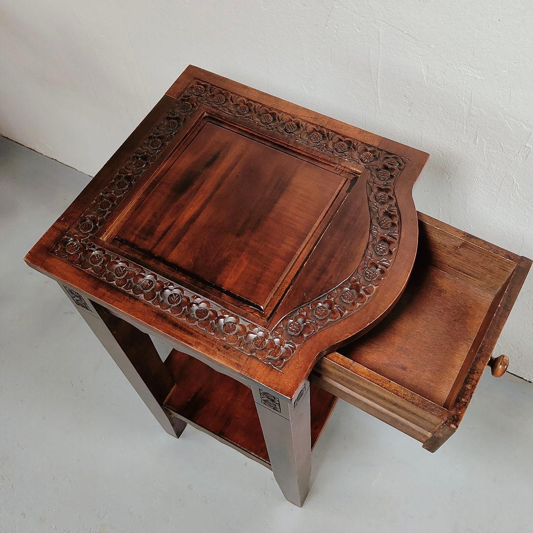 アンティーク　花台　可愛らしい　花柄　彫刻