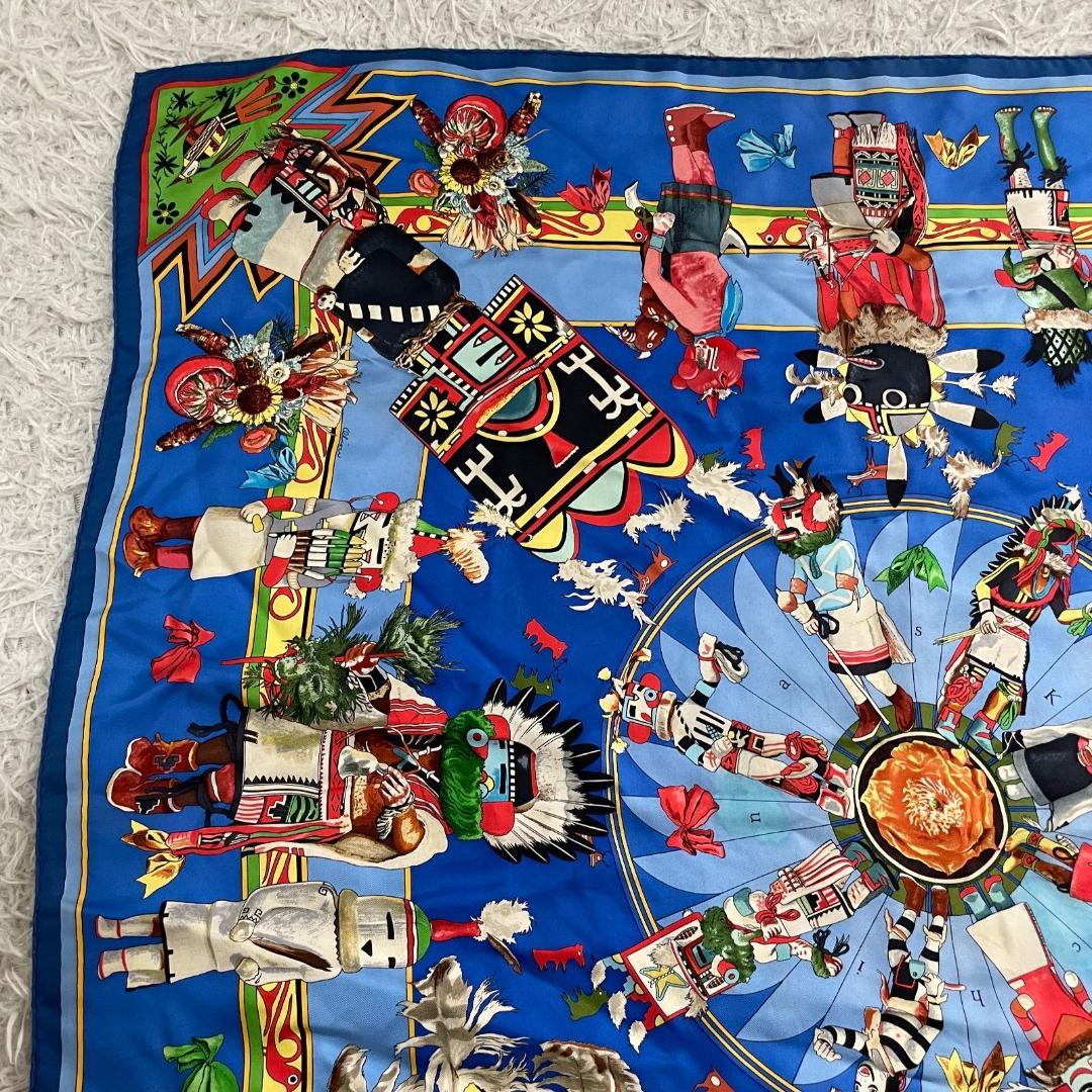 17799✨HERMES スカーフ シルク カレ90 カチナ 民族 ブルー