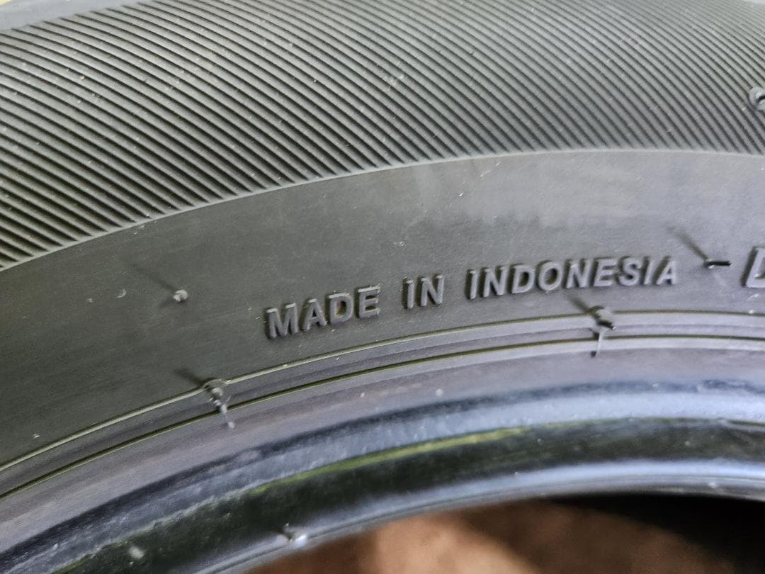 送料込☆2022年製 セイバーリング タイヤ 155/65R13 ☆4本