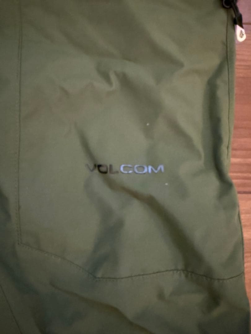 【shiitake 様】VOLCOM 迷彩 GORE-TEX スノーボードウェア