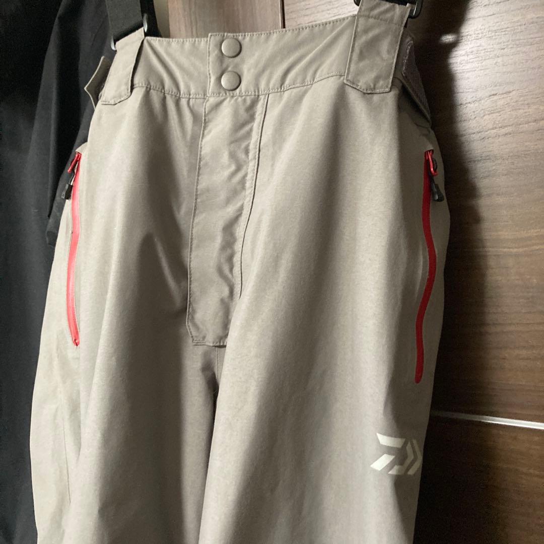 ダイワ DW-1907 ゴアテックス防寒レインウェアセット　Mサイズ