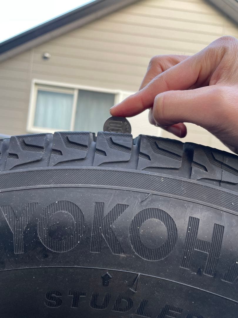 215/70R16 スタッドレスタイヤ 16インチ