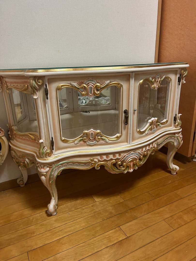 ロココ調キャビネット　他出品の鏡とセットでお使いください