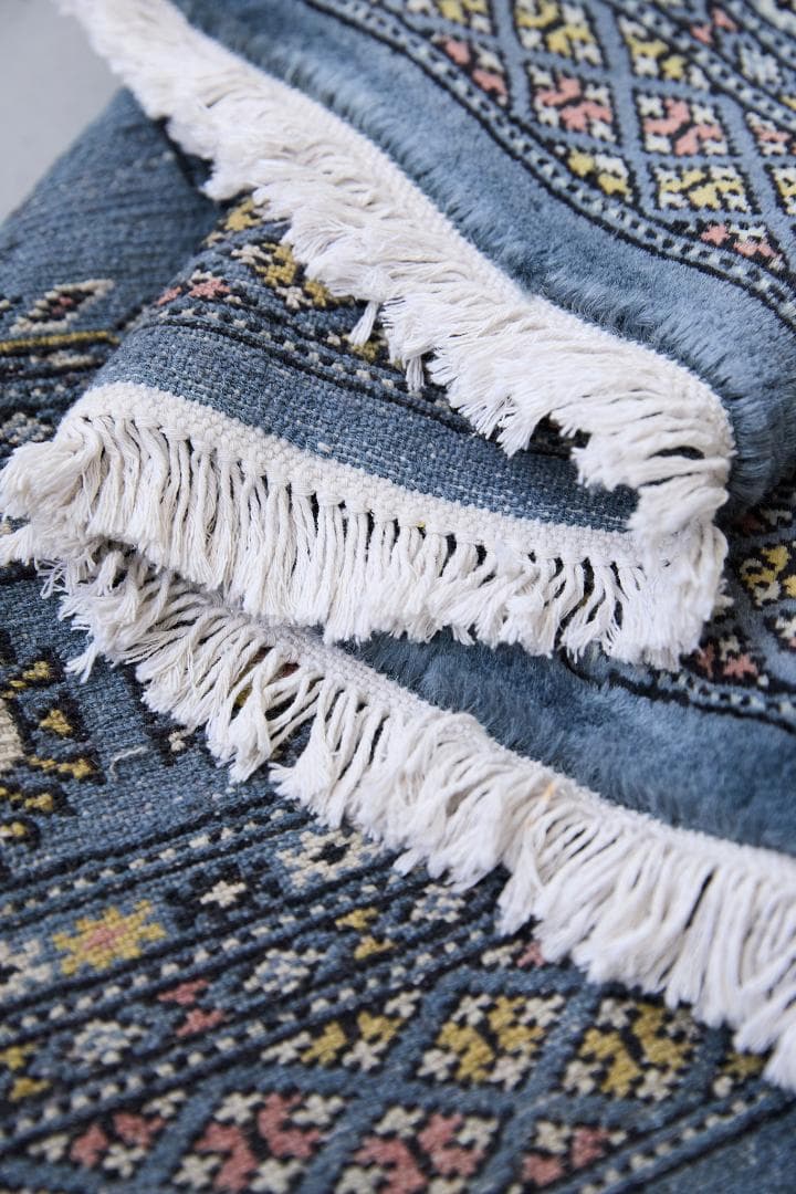 新品　パキスタン絨毯　トライバルラグ　ラホール産（188×124cm）青　グレー