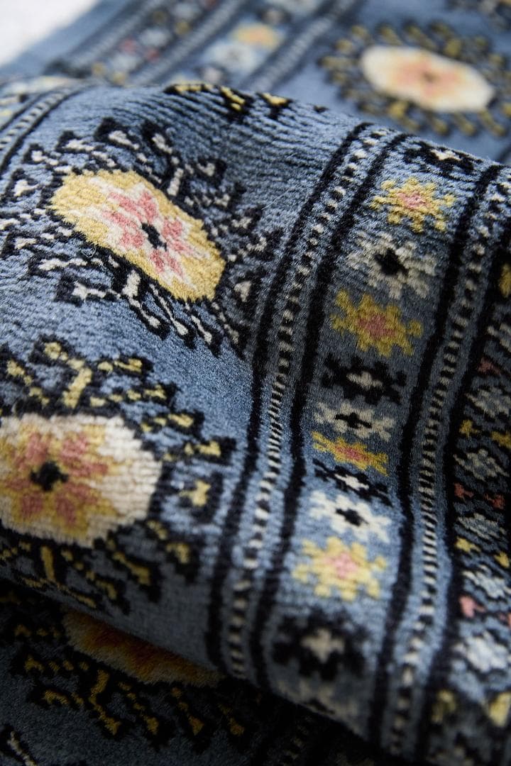 新品　パキスタン絨毯　トライバルラグ　ラホール産（188×124cm）青　グレー