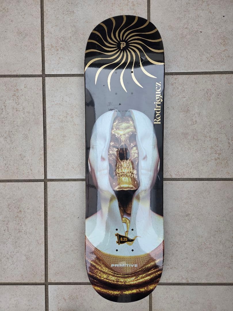 Primitive Rodriguez スケートボードデッキ 8.25インチ