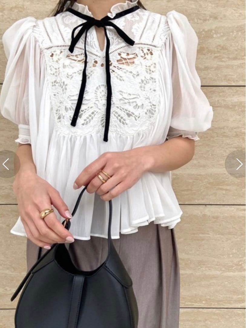 【9/23まで】snidel エンブロイダリーブラウス