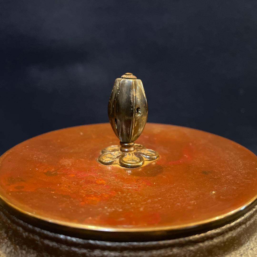 茶道具　釜師【大國 藤兵衛】(造)の※松地に波千鳥紋『筒尾垂釜』共箱　釜