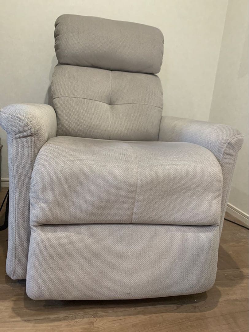 【ニトリ】電動リクライニング機能付きライトグレーソファ