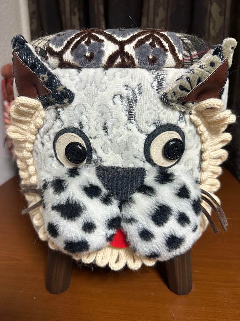 ユニークな猫デザインのアニマルスツール【土日配送】