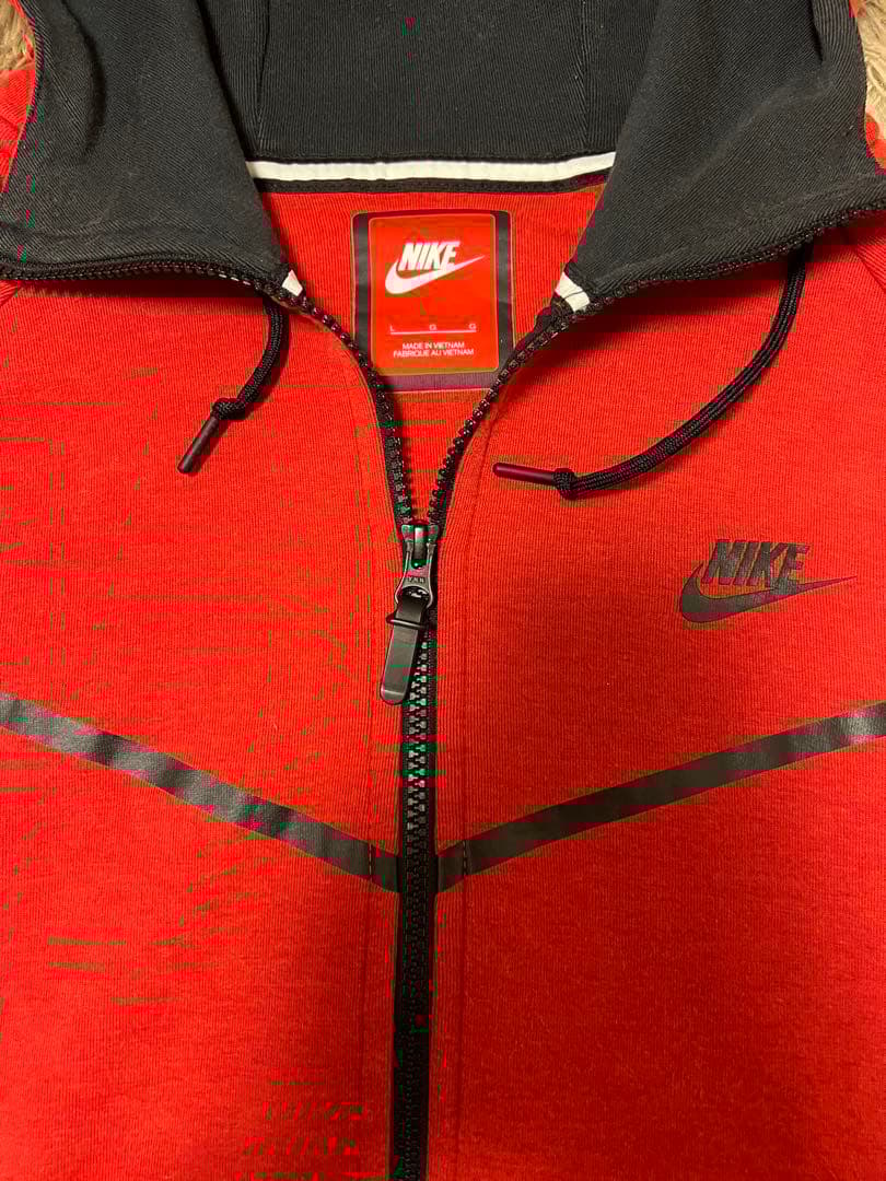 テックフリース　レッド　廃盤品　パーカー