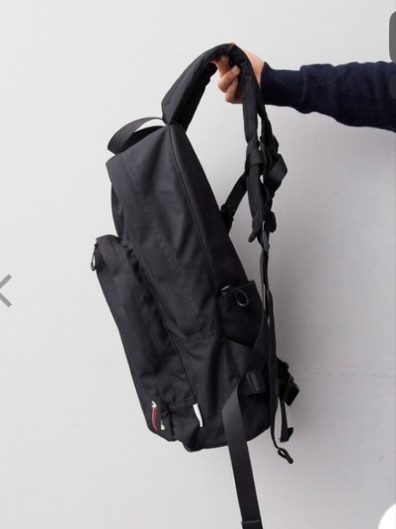 ear PAPILLONNER PEZ×ear撥水刺しゅうリュック　ブラック