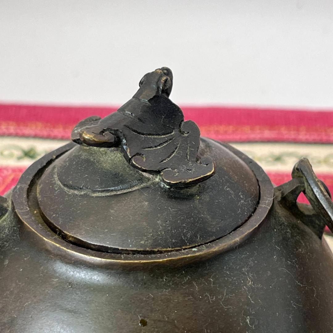 【週末セール】上海骨董街　茶瓶　銅製　大明宣徳年製刻印あり　上海骨董街