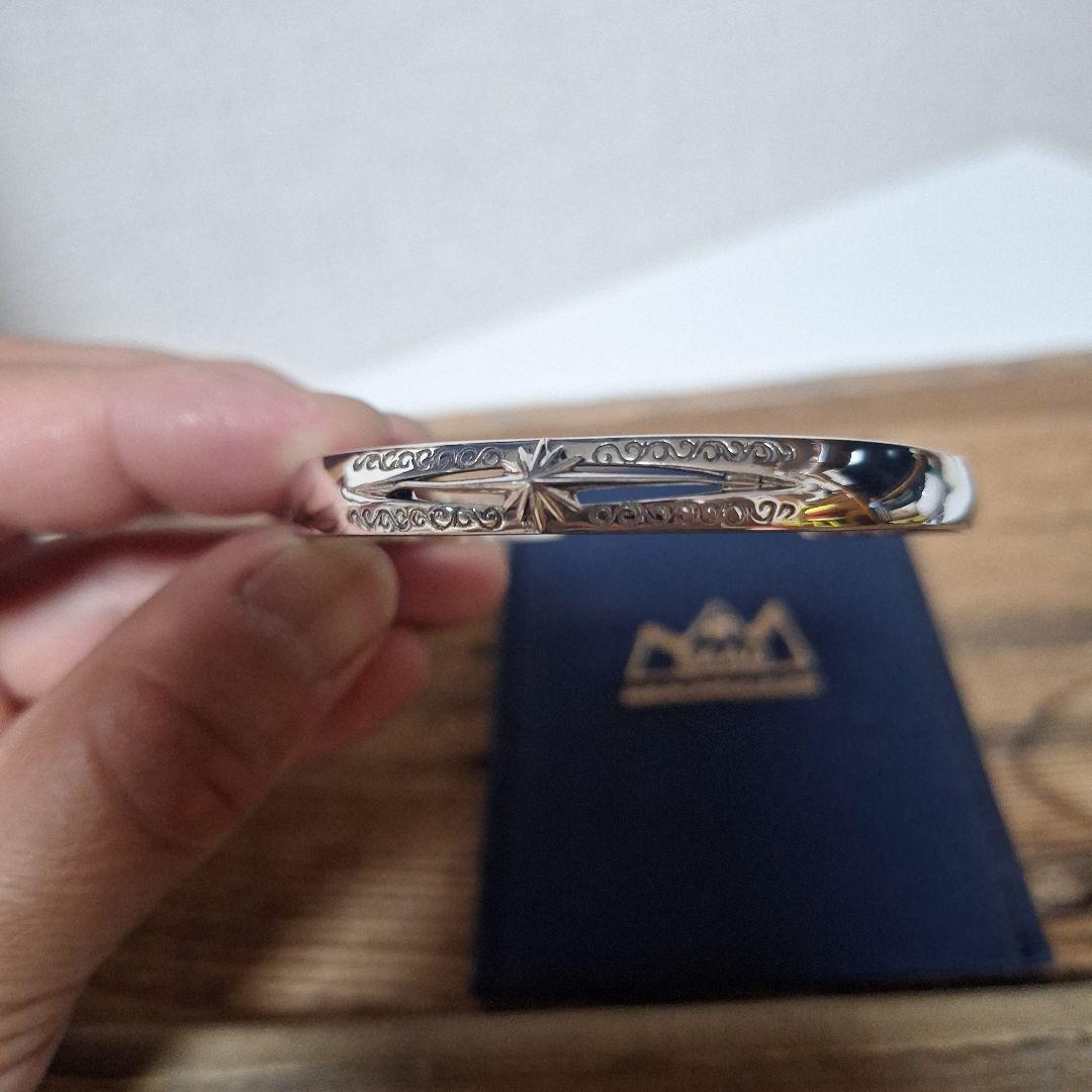 SAADシルバー 彫刻入り バングル