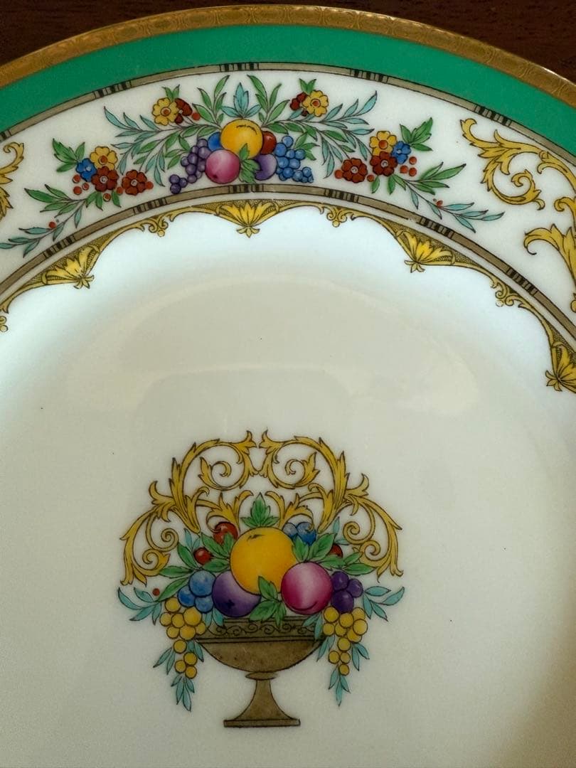 Davis Collamore & Co. フルーツ装飾プレート