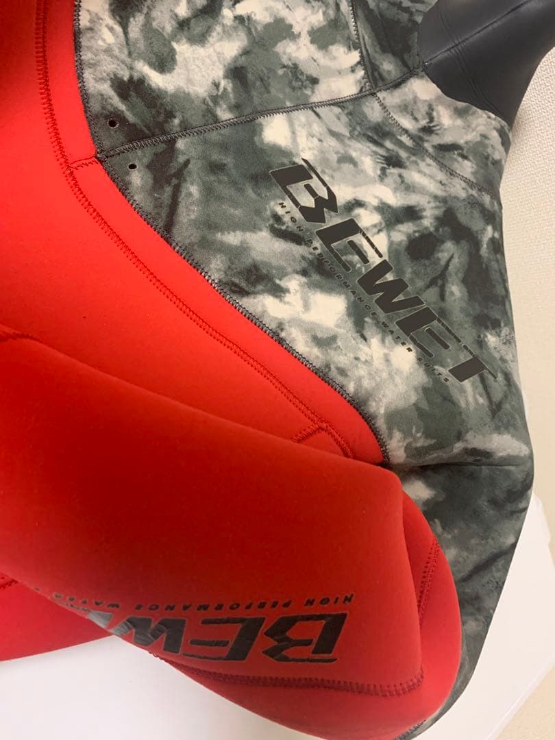 【超美品】BEWET冬用5×3ウェットスーツ