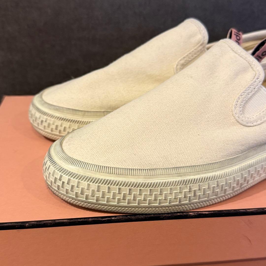 新品　acne studios ダメージ加工　スニーカー 箱　巾着付