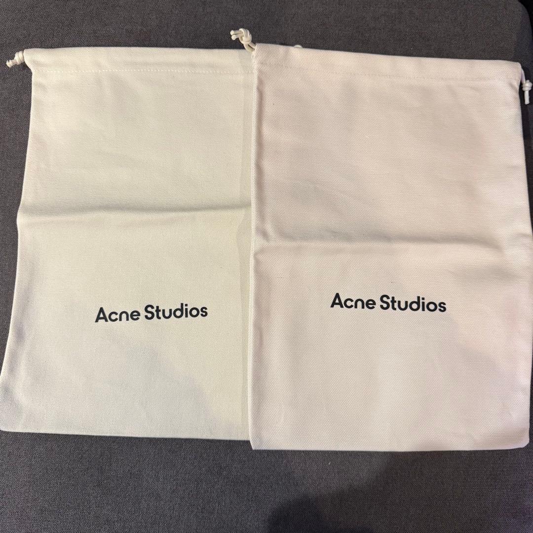 新品　acne studios ダメージ加工　スニーカー 箱　巾着付