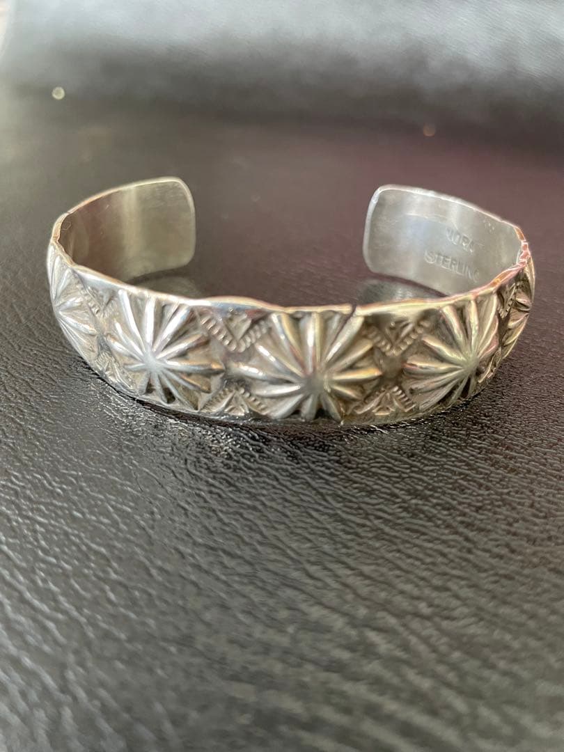 NORA バングル　ナバホ