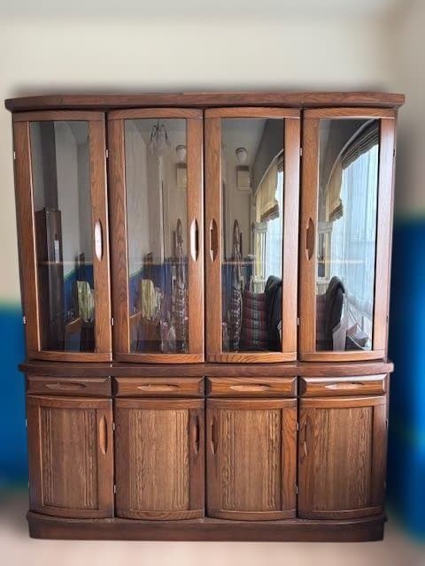 【送料込88,000円】大型　木製キャビネット ガラス扉 美品