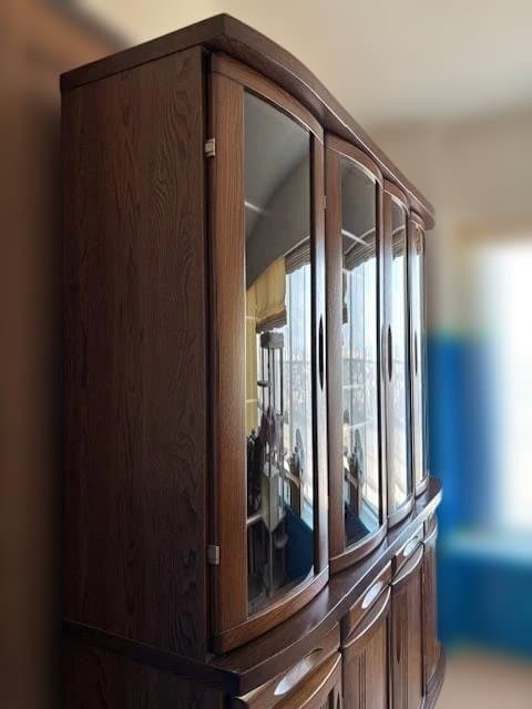 【送料込88,000円】大型　木製キャビネット ガラス扉 美品