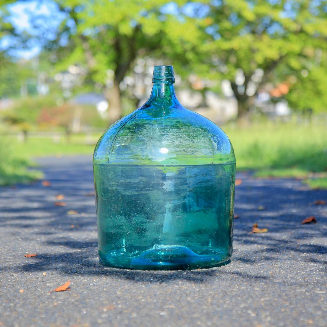 アンティークなデミジョンボトル