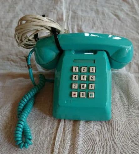 8 昭和レトロ　電話機　レトロ