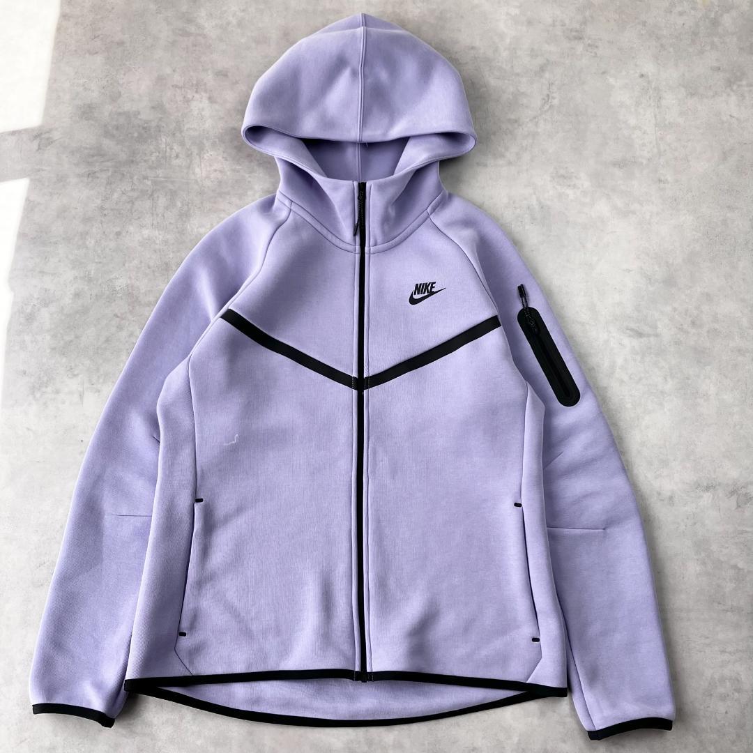 美品　ナイキ　テックフリース フルジップパーカー　希少品　782