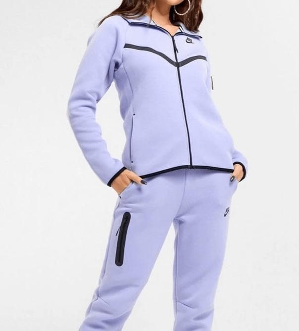 美品　ナイキ　テックフリース フルジップパーカー　希少品　782