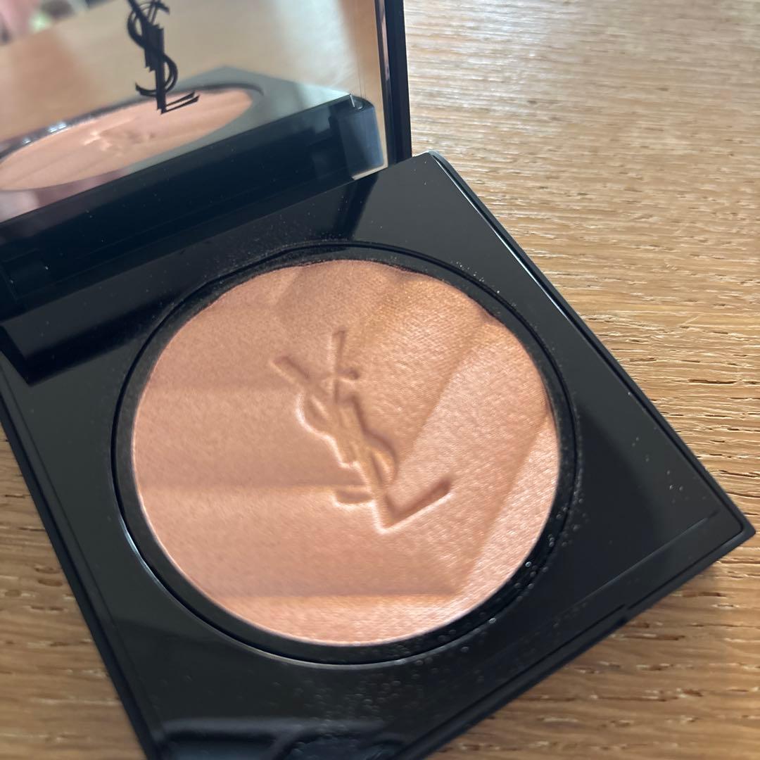 YSL オールアワーズハイパールミナイザー 03