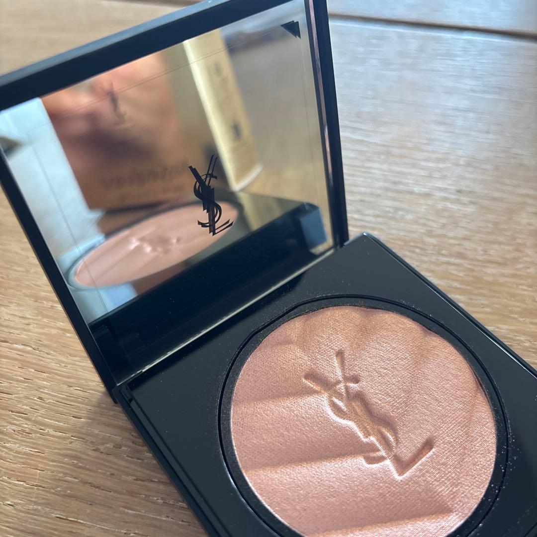 YSL オールアワーズハイパールミナイザー 03