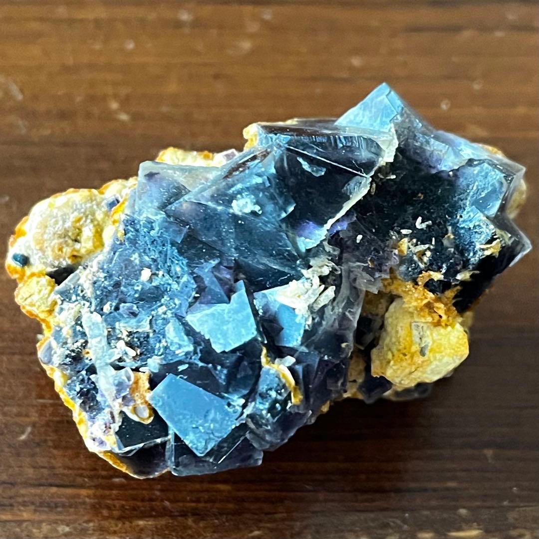 蛍光 キュービック ゾーニング フローライト カルサイト 共存 原石 鉱物